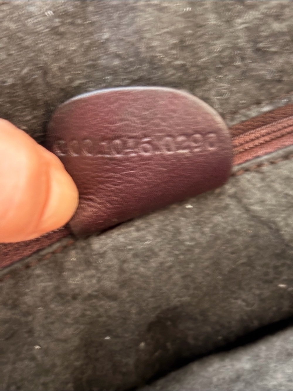 Vintage GUCCI Diana Bamboo Handle Bag w shoulder strap in Burgundy - Picture 10 of 13